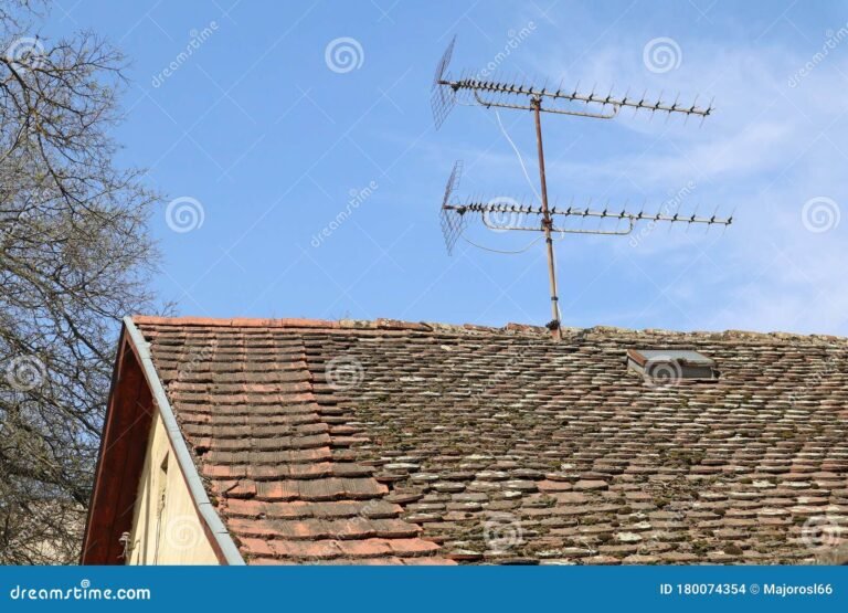 antena de television en un techo