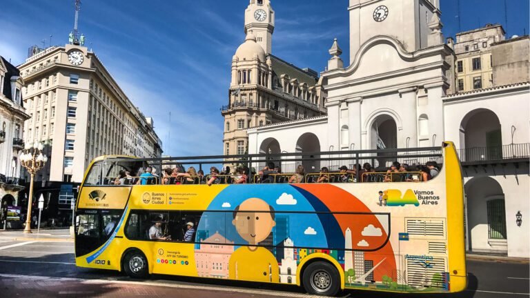 Qué es un tour hop on hop off en Buenos Aires y cómo funciona 21 autobus turistico en buenos aires