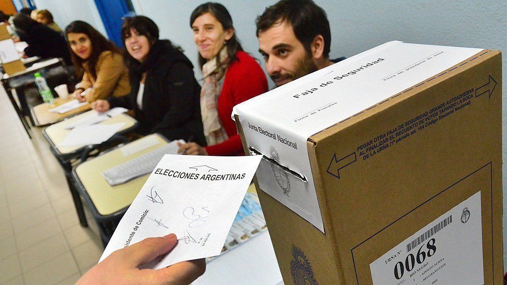 Qué dicen las bocas de urna sobre la elección a gobernador en Córdoba