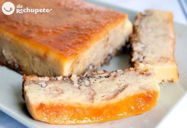 budin de pan recien horneado y dorado