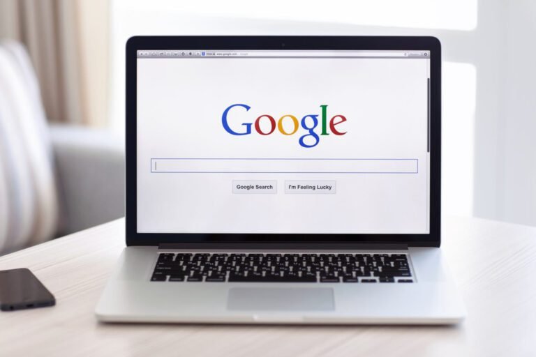 busqueda en un ordenador con google