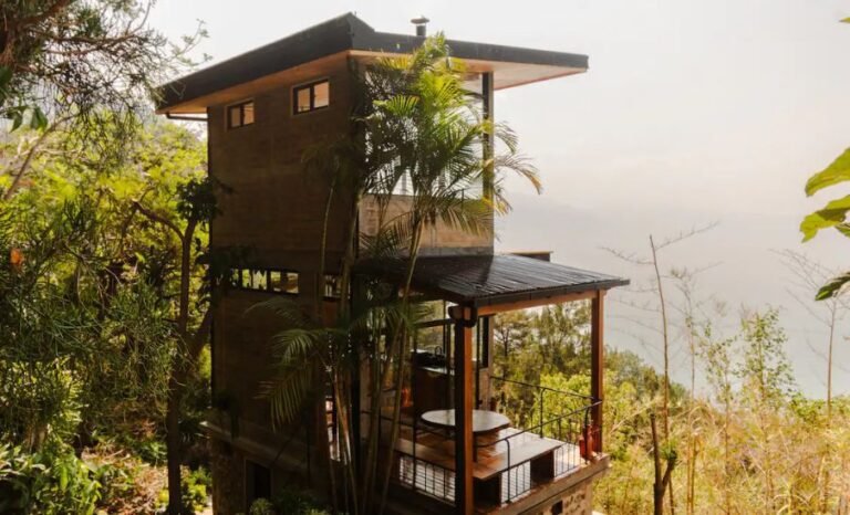 Dónde se encuentra Casa del Árbol Hostel y qué servicios ofrece 14 casa del arbol hostel rodeado de naturaleza