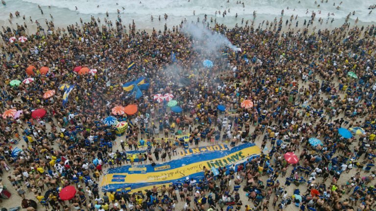 celebracion de aficionados de boca juniors