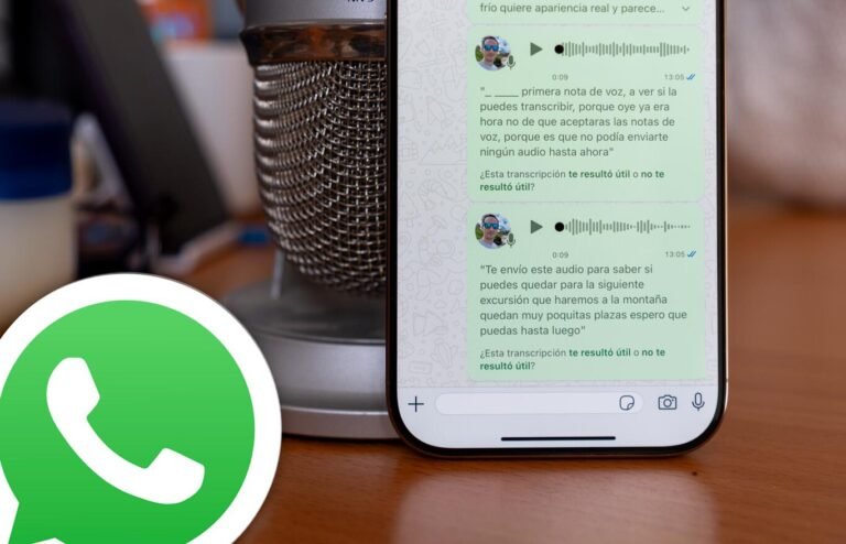 celular con audios y notas de texto