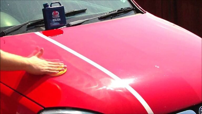 coche brillante con pintura impecable