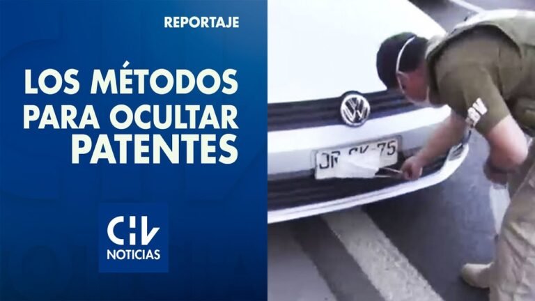 cubre patentes en autos en la calle