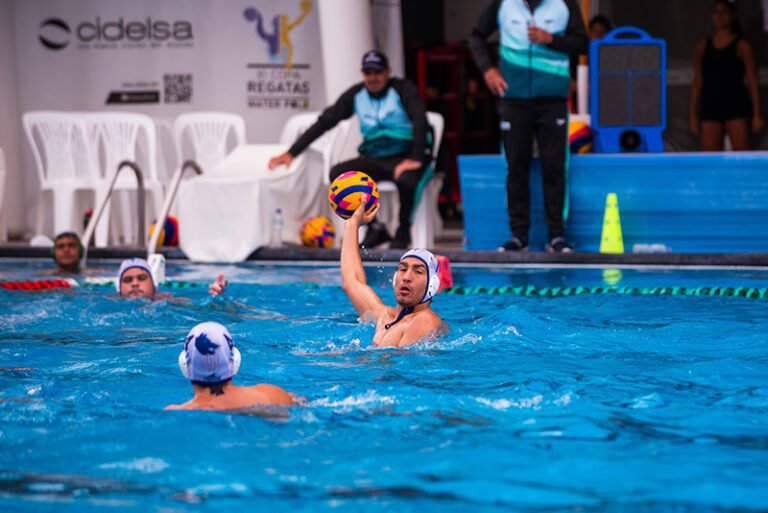 deportes acuaticos en club de regatas