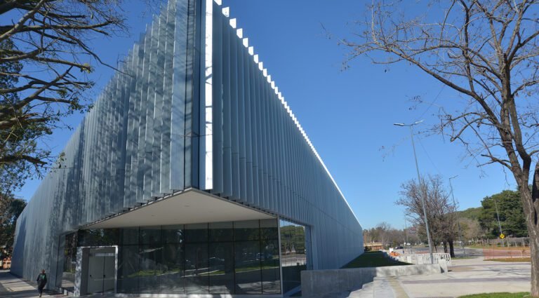 edificio emblematico de la universidad de buenos aires