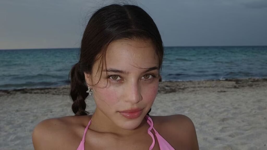 Cuáles son la altura y el peso de Emilia Mernes actualmente 3 Cuáles son la altura y el peso de Emilia Mernes actualmente