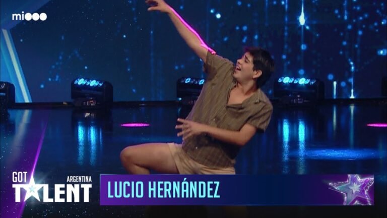 emir abdul actuando en el escenario