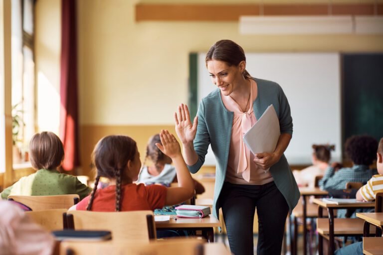 estudiantes en una clase de formacion