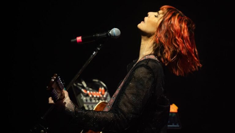 fabiana cantilo en concierto emotivo