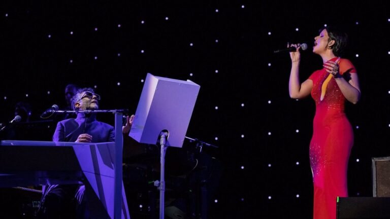 Qué proyectos han realizado Fito Páez y Nathy Peluso juntos 10 fito paez y nathy peluso en el escenario