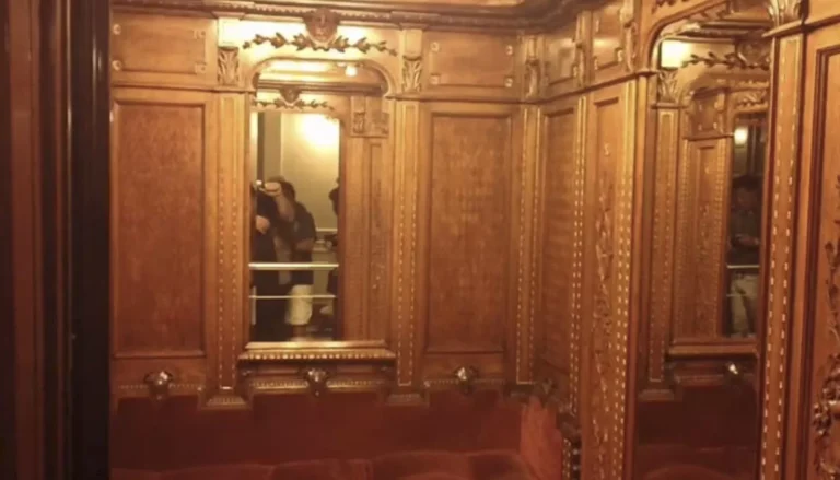 flor pena y alberto fernandez en evento publico