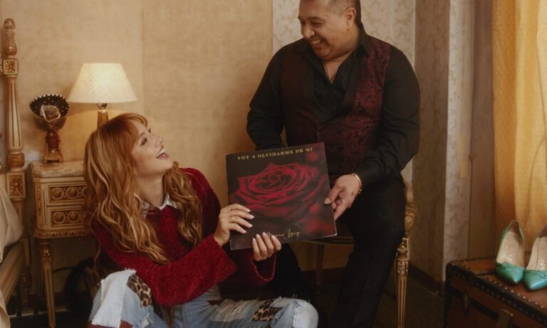 flor vigna en un entorno creativo y vibrante