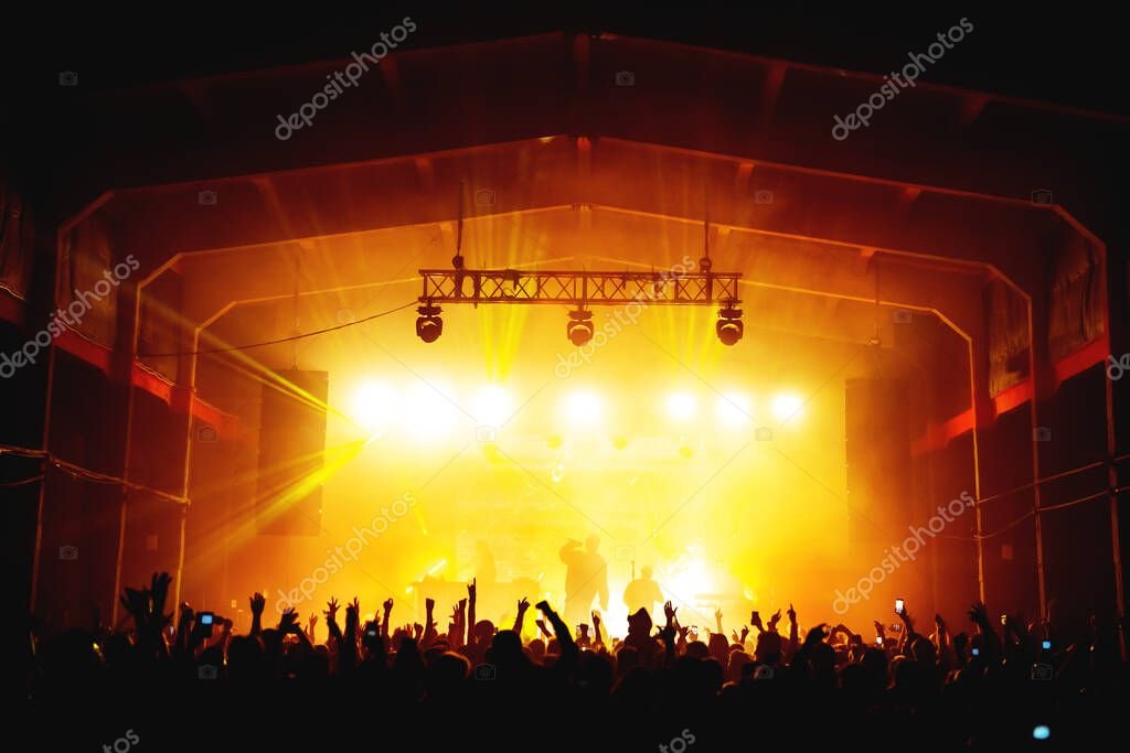 Qué canciones populares de Los Palmeras puedo escuchar ahora 8 Qué canciones populares de Los Palmeras puedo escuchar ahora