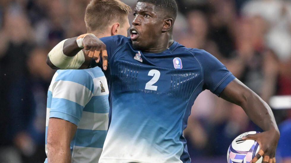 Qué resultados obtuvieron Argentina y Nueva Zelanda en rugby 1 jugadores de rugby celebrando un triunfo