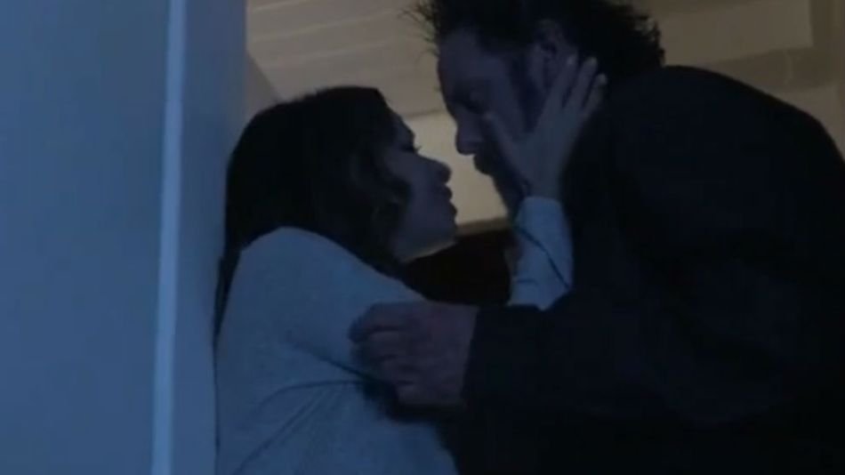 Quién es Julieta Ortega y qué papel desempeña en la serie Luis Miguel 1 julieta ortega en escena de serie