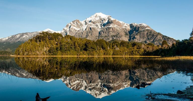 lago y montanas en bariloche