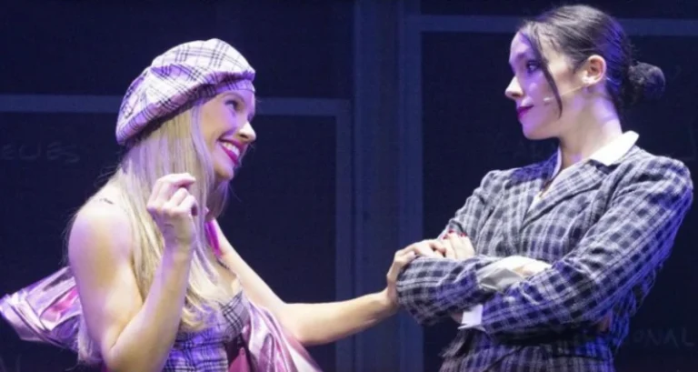 laurita fernandez en escena de actuacion