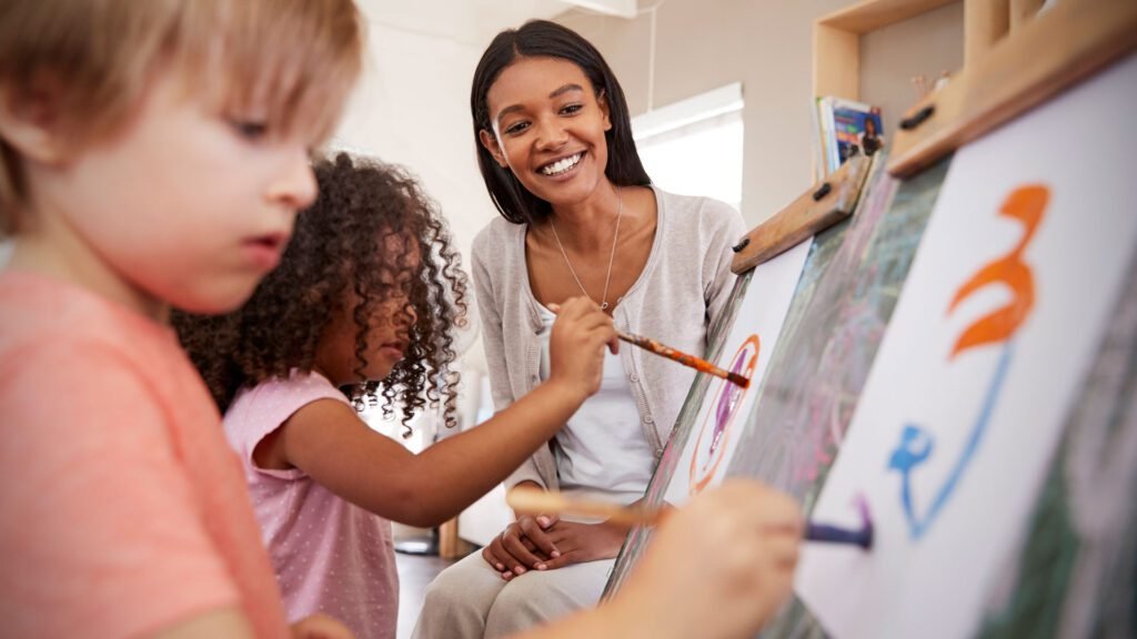 Qué hace una maestra de apoyo escolar y cómo puede ayudar a tu hijo 3 Qué hace una maestra de apoyo escolar y cómo puede ayudar a tu hijo