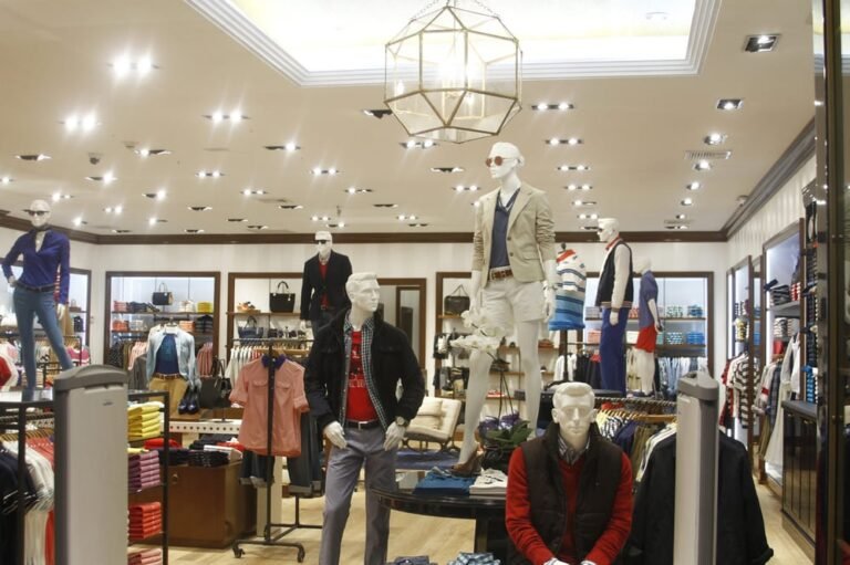 moda masculina y femenina en tienda tommy hilfiger