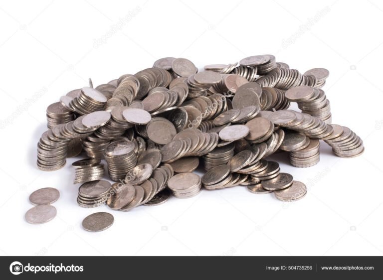 Dónde comprar monedas por kilo en Argentina y cuáles son las mejores opciones 29 monedas argentinas apiladas en una mesa