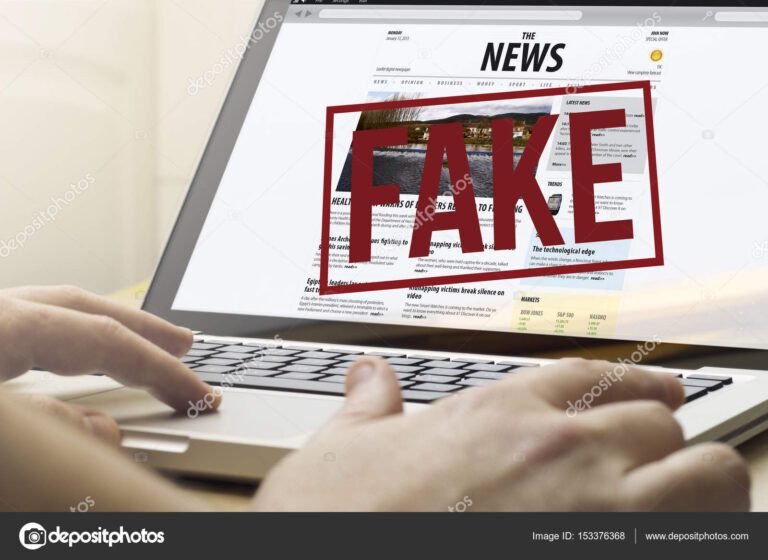 noticias breaking en un ordenador portatil