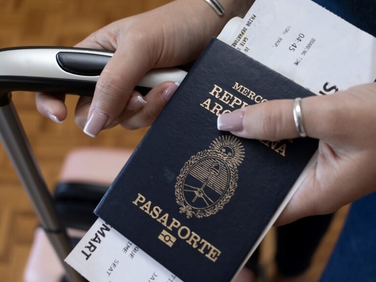 oficina de pasaporte argentino en accion