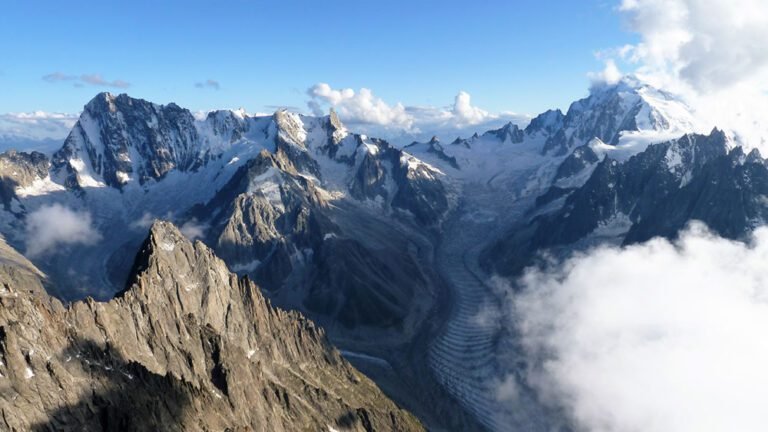 paisaje de clima cambiante en general pico