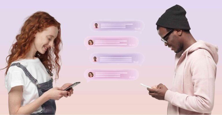 pareja creando contenido en redes sociales