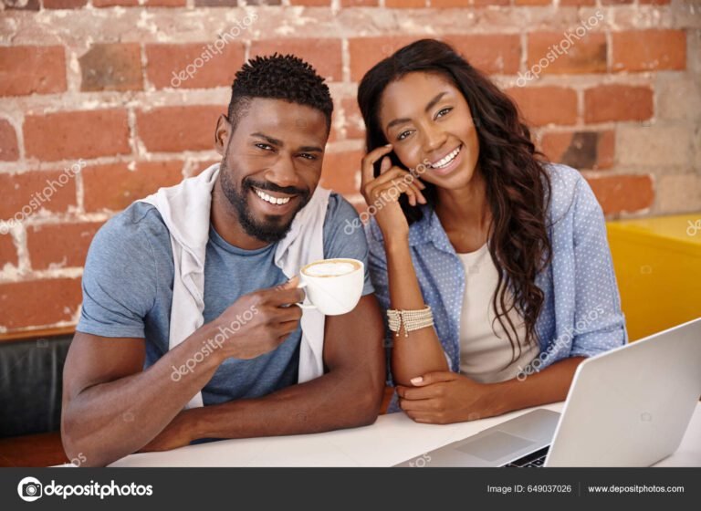 pareja disfrutando de un momento juntos