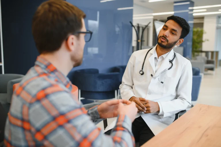 persona en un consultorio medico