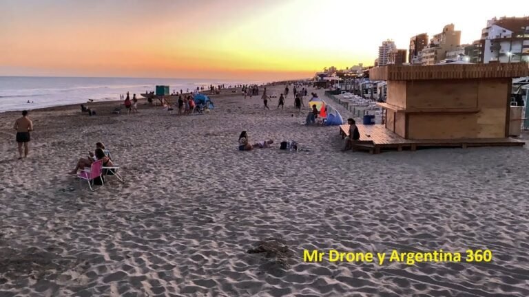 Cuándo y cómo murió Fernando Báez Sosa en Villa Gesell 4 playa de villa gesell al atardecer