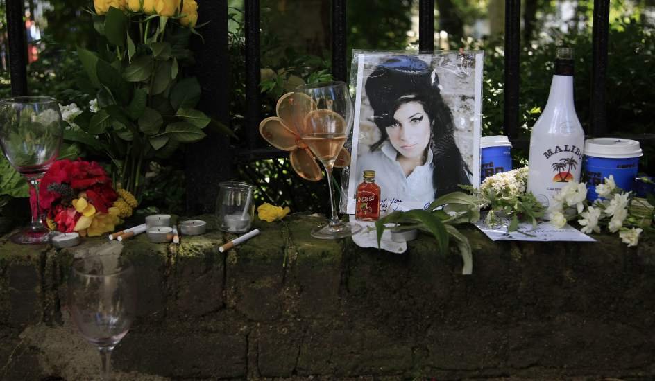 Quiénes fueron los famosos que murieron en Sin Codificar