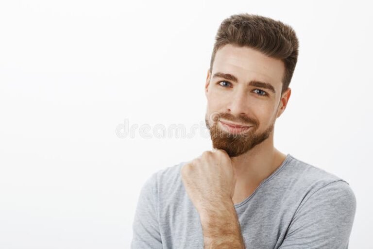 retrato de un hombre elegante y carismatico