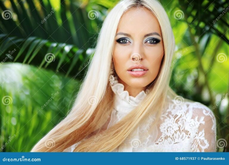 retrato elegante de mujer en naturaleza