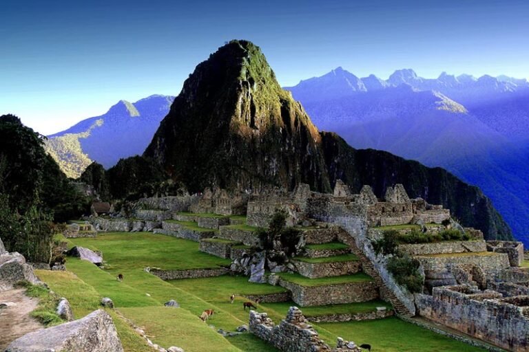 ruinas de machu picchu al amanecer