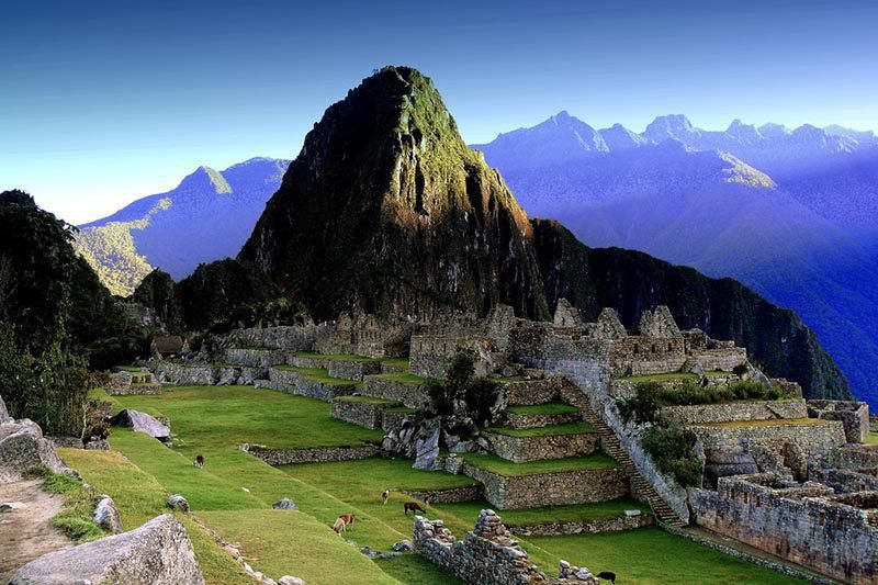 ruinas de machu picchu al amanecer
