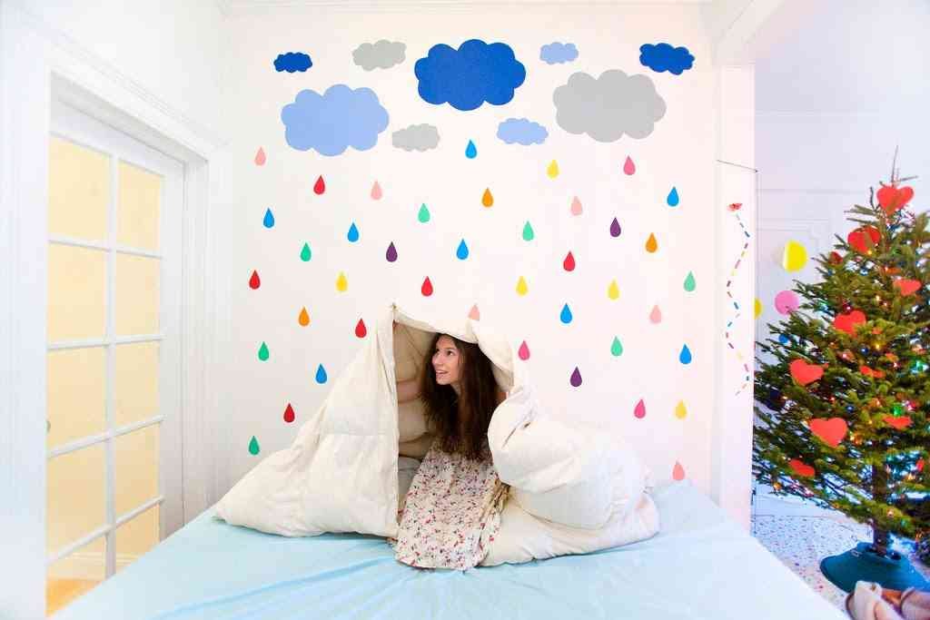 Cómo organizar un salón de lluvia de colores para eventos especiales 3 Cómo organizar un salón de lluvia de colores para eventos especiales