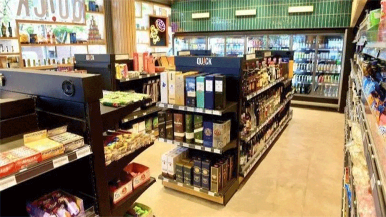 supermercado argentino con cajero automatico visible