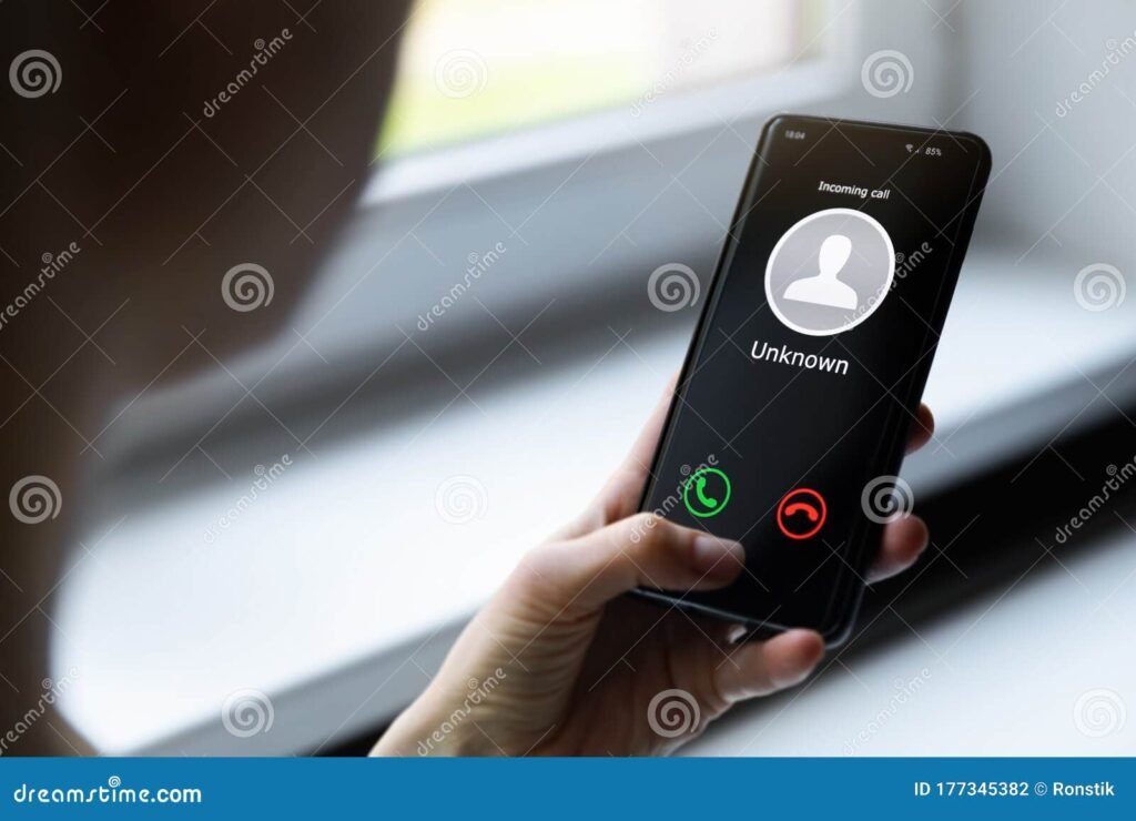telefono movil con llamada entrante desconocida