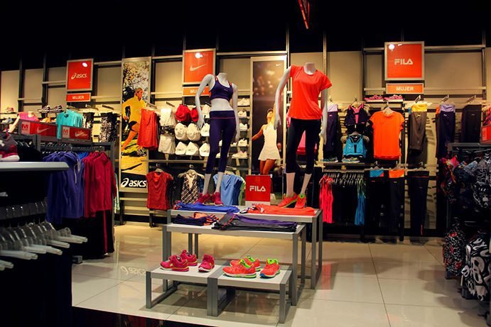 Qué servicios y productos ofrece JJ Deportes en Monte Grande 1 tienda deportiva con variedad de productos 1