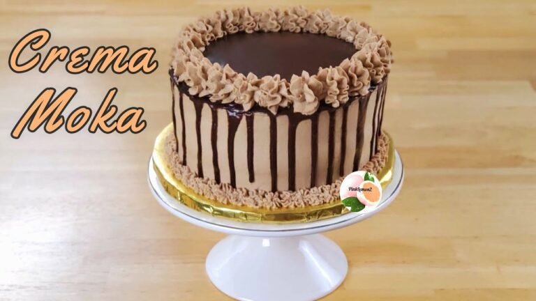torta con crema moka decorativa