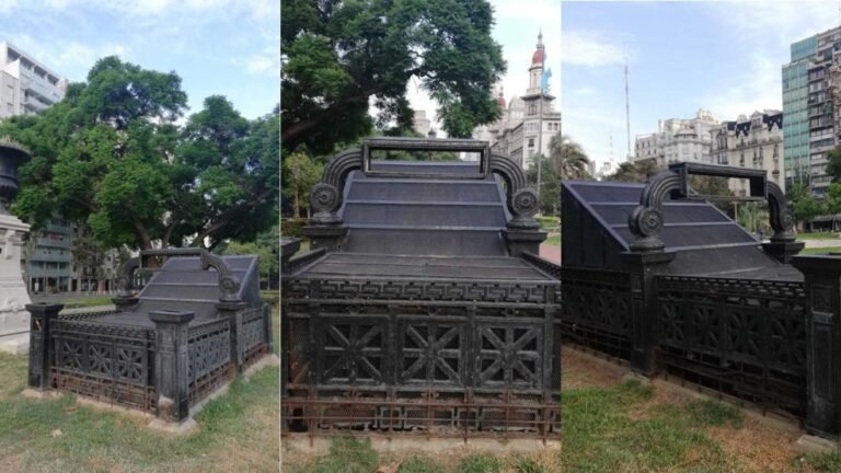 transporte vacio en una ciudad argentina