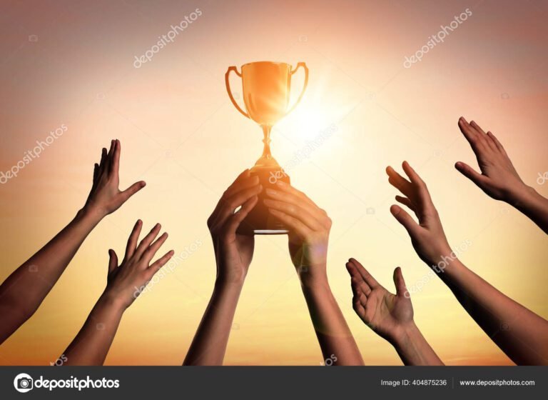 trofeo de campeon brillando bajo el sol