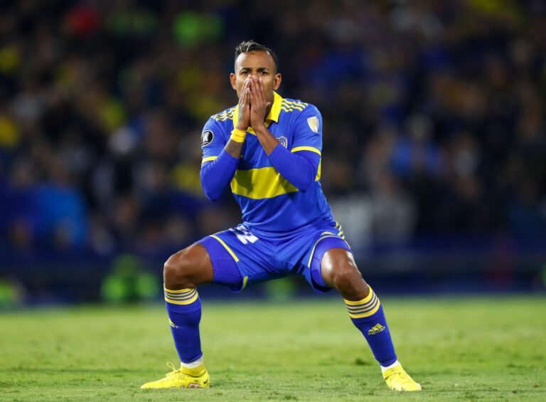 villa celebrando un gol con boca juniors