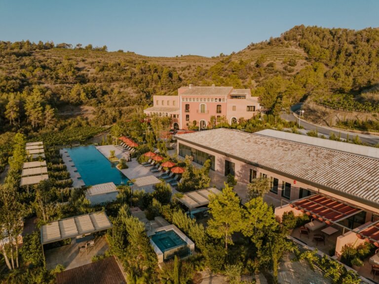 Qué ofrece Chaglasian Wine & Suites para disfrutar de una escapada 17 vinedos y suites en un paisaje sereno