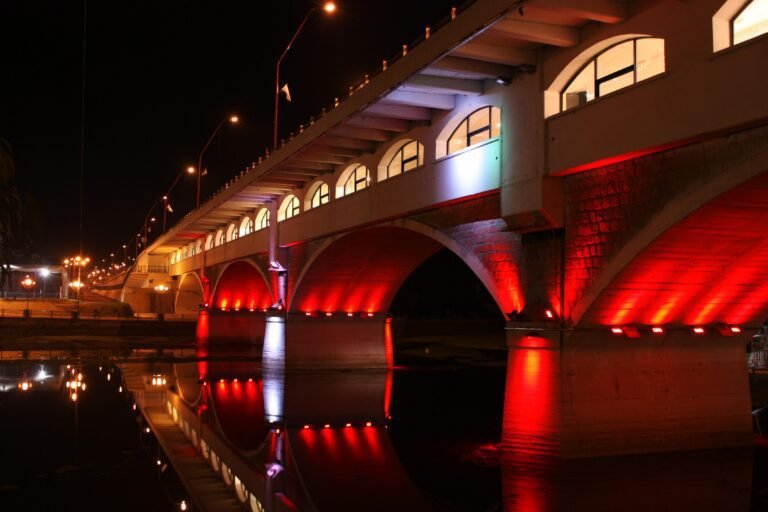 Qué actividades nocturnas disfrutar en Carlos Paz durante tus vacaciones 9 vista nocturna de carlos paz iluminado