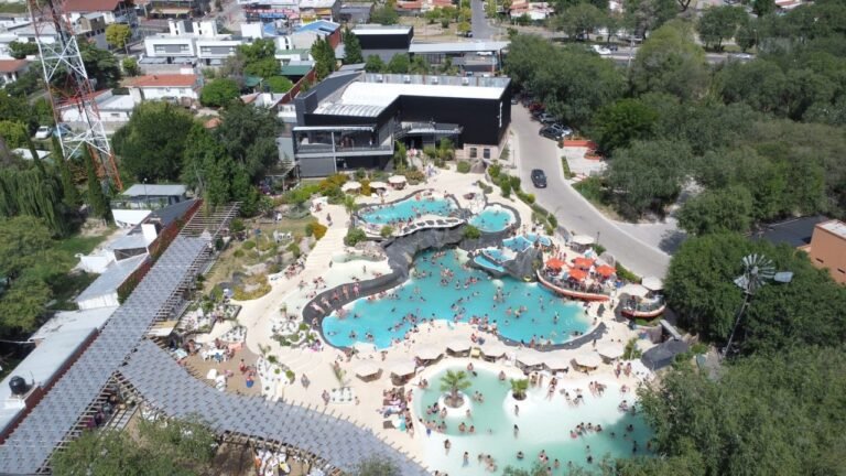 Dónde se encuentra la Bahía del Gitano en Carlos Paz y qué ofrece 22 vista panoramica de la bahia del gitano